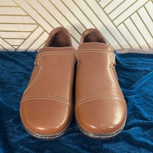 Clarks Women's Tan Slip-On Flats